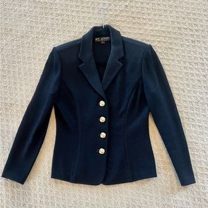 The condition of this jacket is excellent!